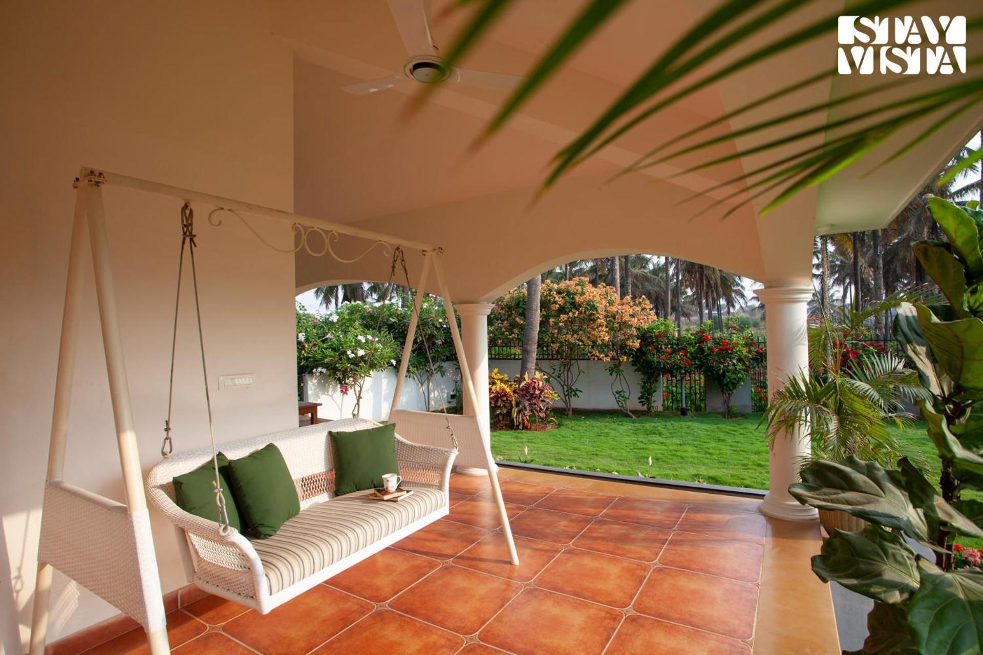 Stayvista At Silver Oak Farm - Breakfast Included Bangalore Exterior foto